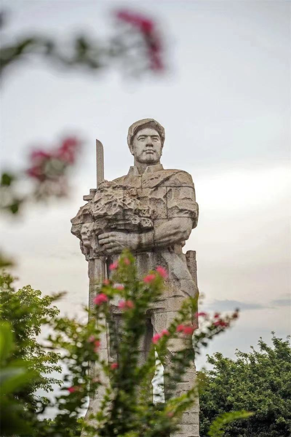 广州解放纪念像