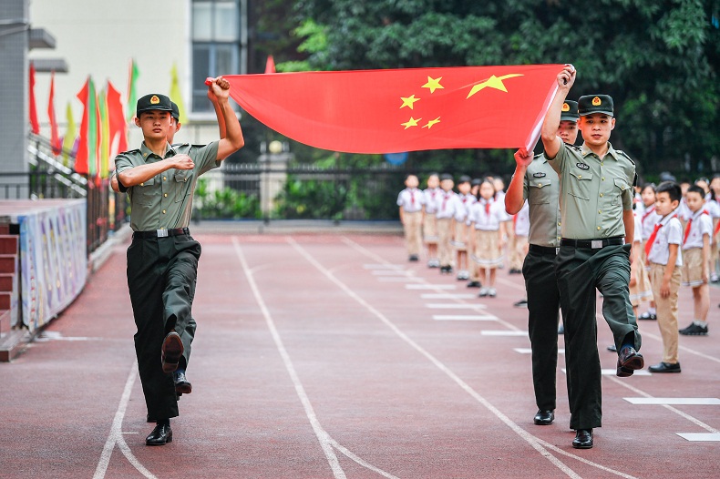 1升旗1.jpg