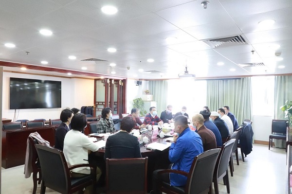 华侨工委召开新一届工委委员工作会议.jpg