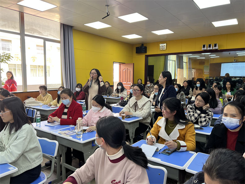 3连南英语老师参加培训.jpg