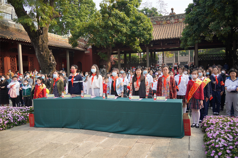 2.现场嘉宾.jpg